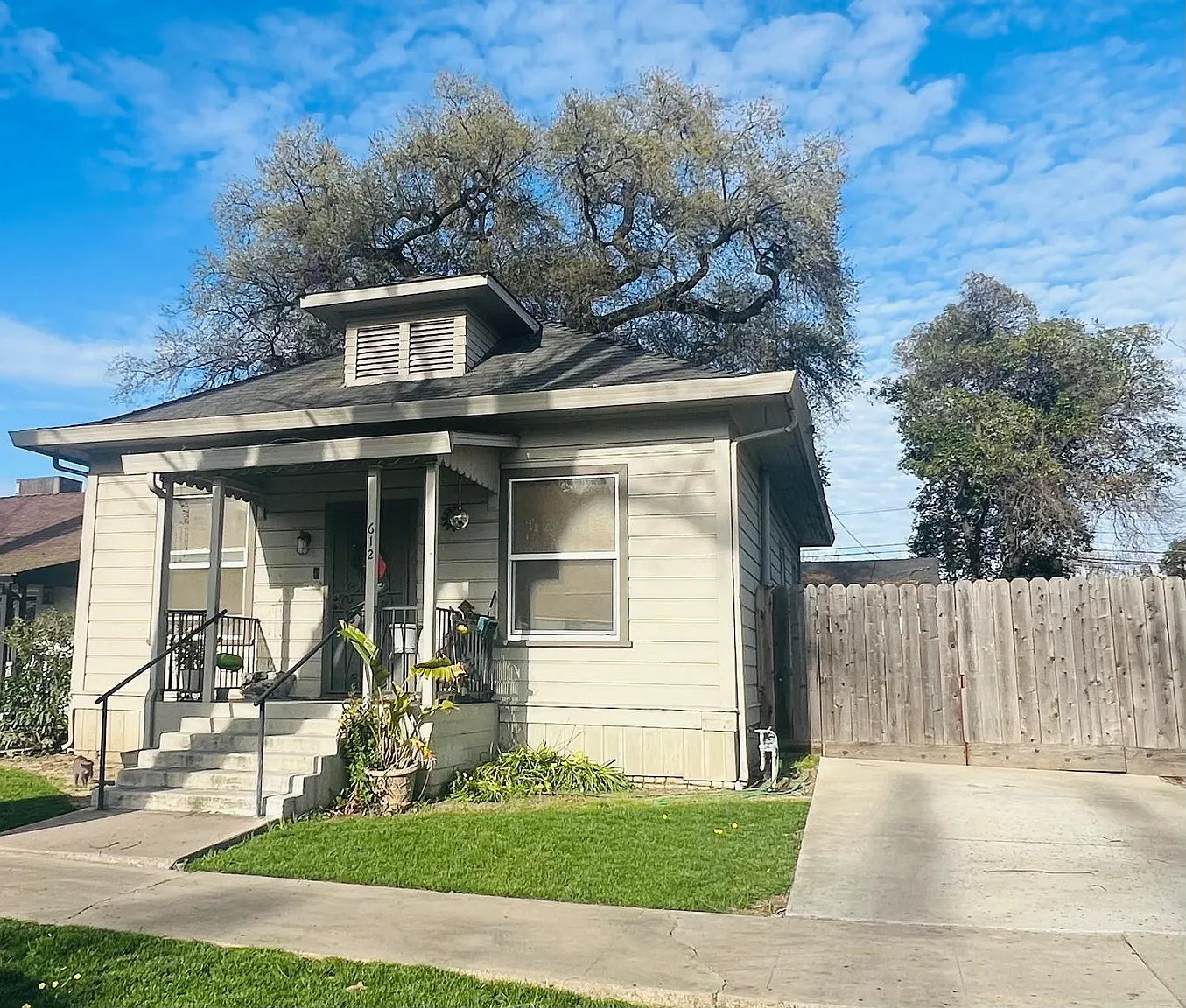 612 16th St photo 1