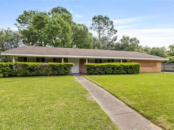 203 Robert Lee Cir, Lafayette, LA 70506