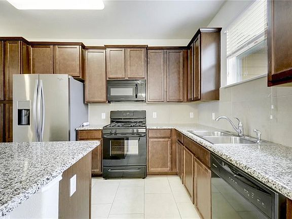 3rd image of 119 Adage Dr
