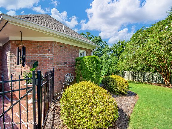 5th image of 9824 Bent Brook Dr