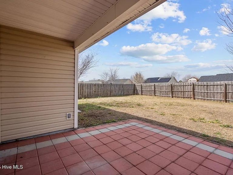 2511 Bradfield Ct — Photo 17