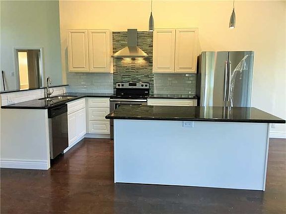 2nd image of 10916 NW 26th St