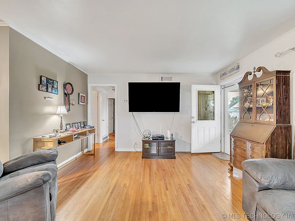 5th image of 451 S 76th East Ave