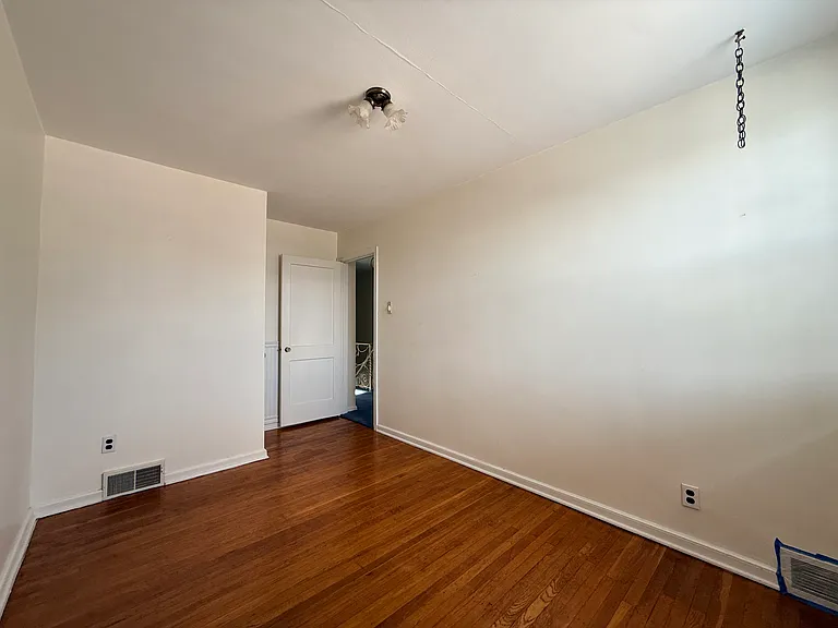 3303 Hartel Ave — Photo 50