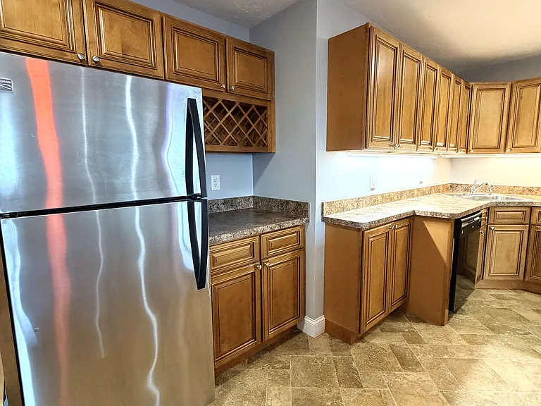 5 Edwards St #45T — Photo 8
