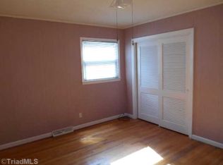 2501 Denise Dr, Greensboro, NC 27407