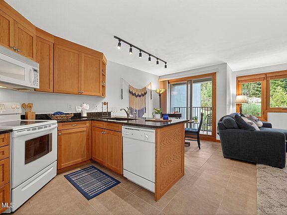 4th image of 310 Iron Horse Way #D3044