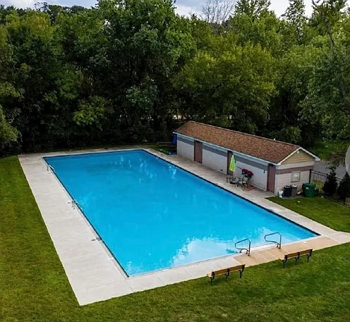 147 Larchwood Ct — Photo 8