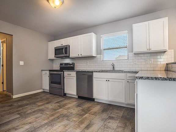 3rd image of 3509 Welden Dr SW