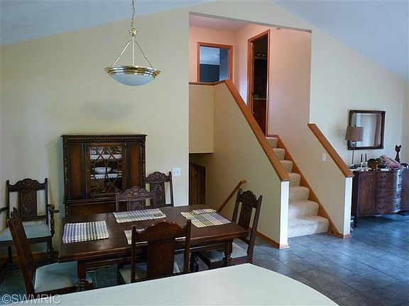 5th image of 4253 Bass Creek Dr