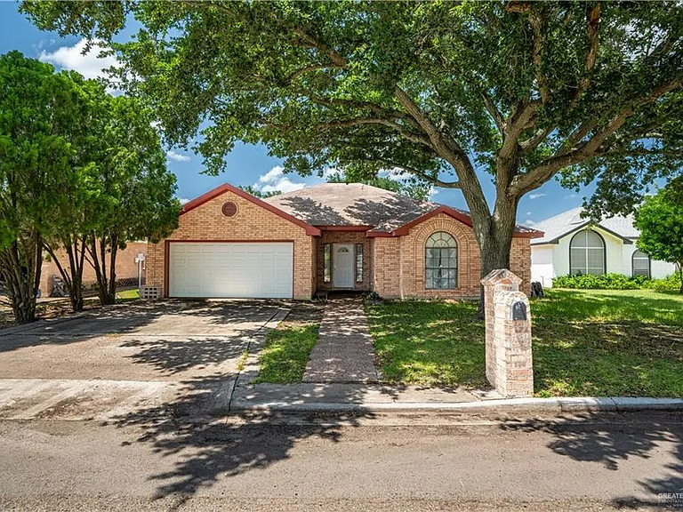 1801 Crown Pointe Blvd — Photo 3