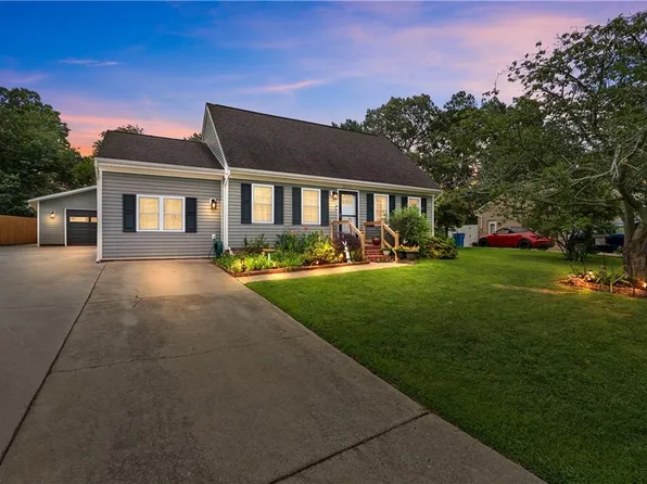 3217 Pryor Ct, Chesapeake, VA 23323