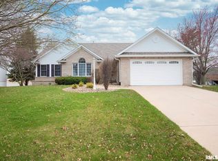 5259 Charter Oaks Dr, Bettendorf, IA 52722