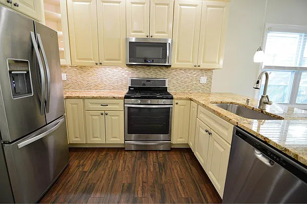 Rented by Ulas Real Estates Inc | media 6