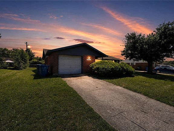 3rd image of 7924 Blackshear Dr