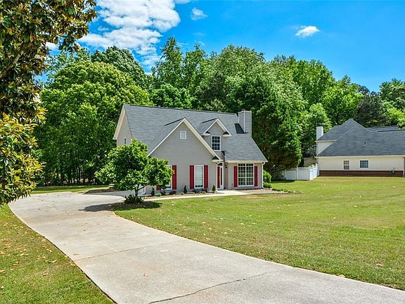 2nd image of 219 Scenic Dr