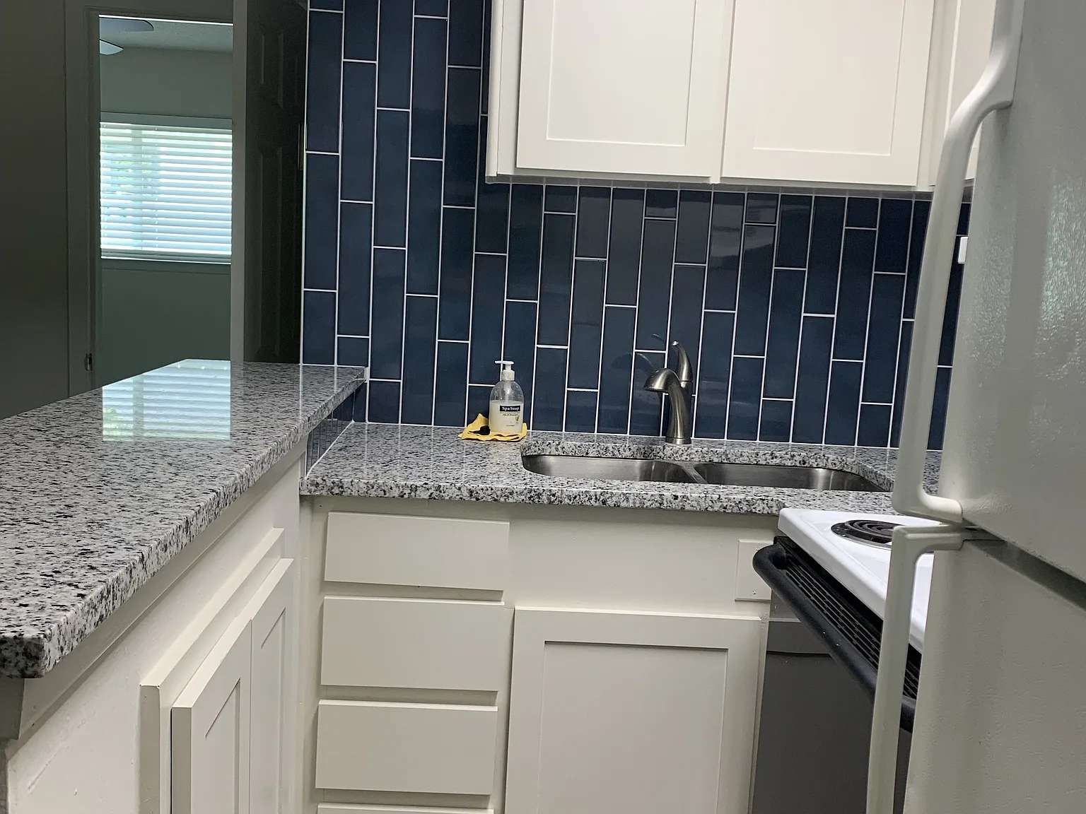 1 bed, 600 sqft, $1,150 — Photo 3