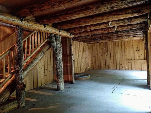 5th image of 256 Twin Oaks Dr