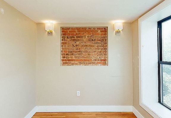 5th image of 298 Gates Ave #4R