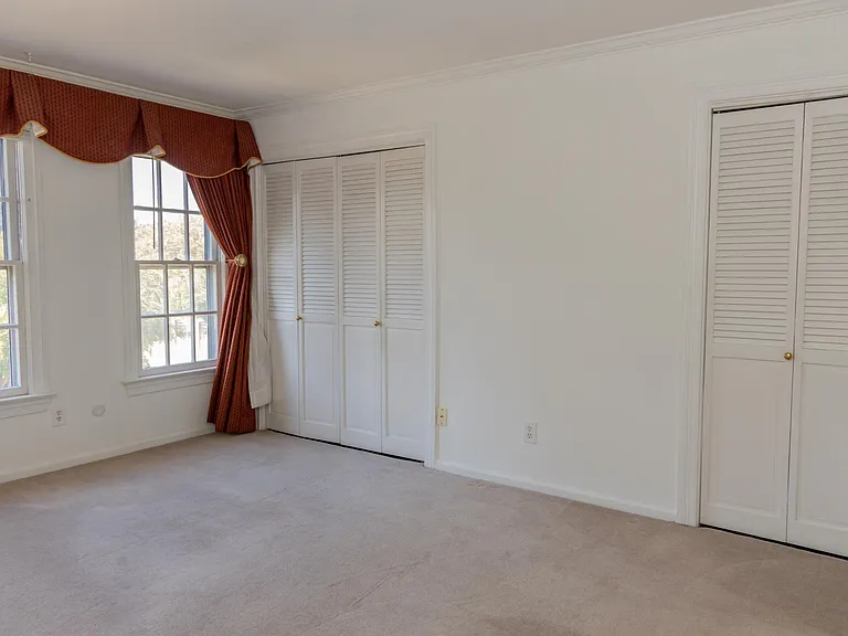 817 Botetourt Gdns — Photo 30
