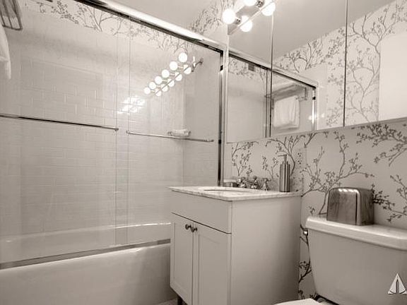 5th image of 2 Gold St APT 17A