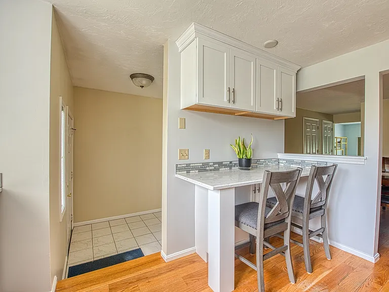 28 Gaslight Ln #28 — Photo 6