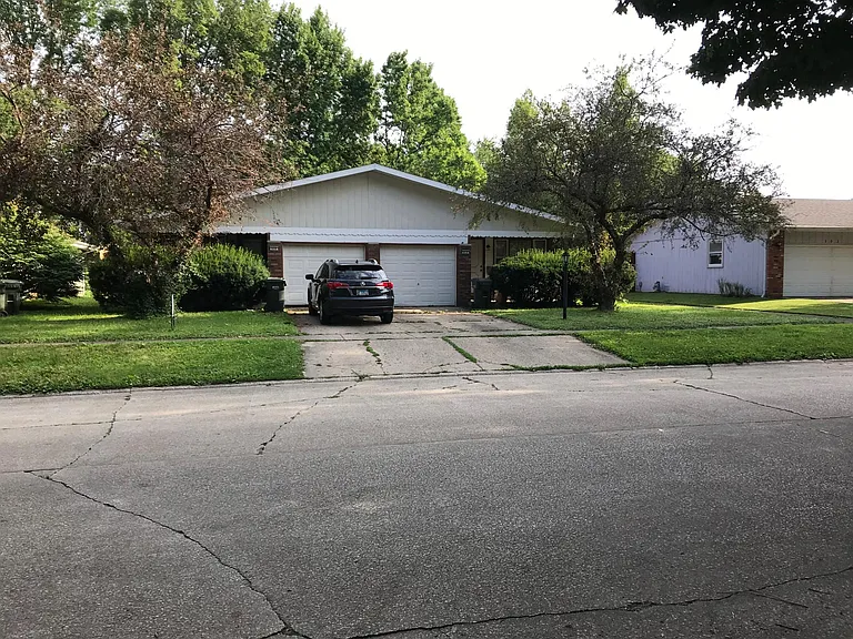 808 Scovill St — Photo 1