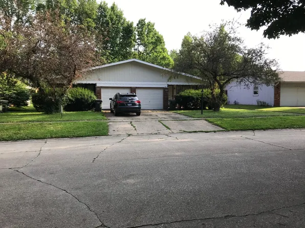 808 Scovill St, Urbana, IL 61801