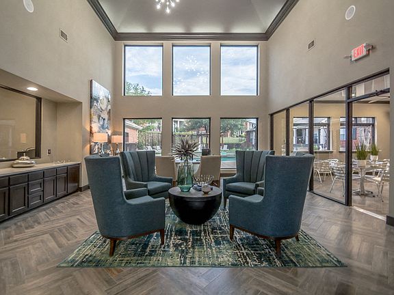 4th image of 1701 Park Central Dr APT 1003
