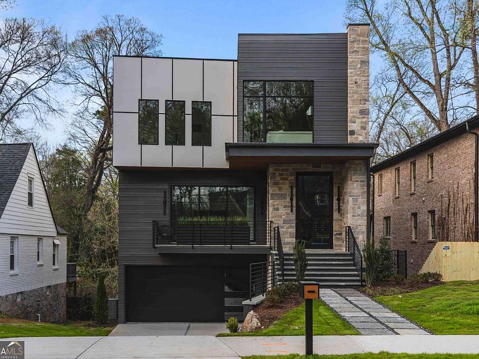 1st image of 864 Amsterdam Ave NE