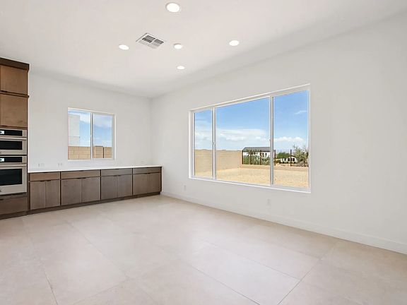 Homesite 157 Dining