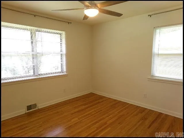 134 Sheridan Rd — Photo 10