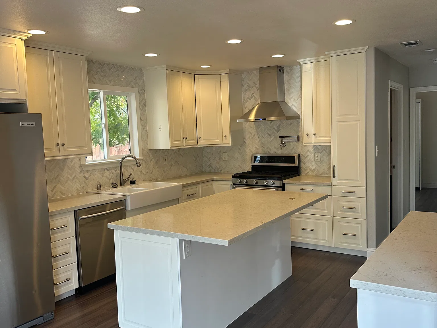 3 bed, 1573 sqft, $2,600 — Photo 3