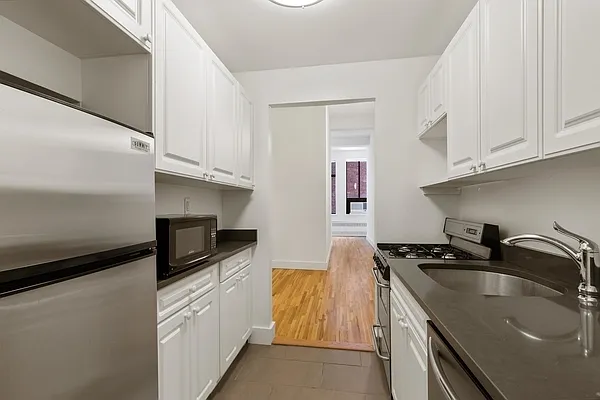 Rented by MNS | media 12