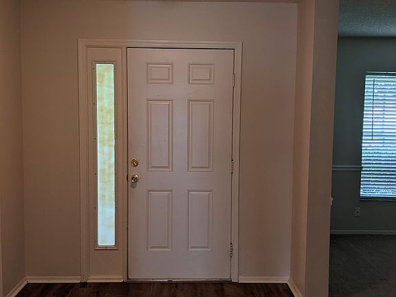 5th image of 126 Lake Catherine Cir