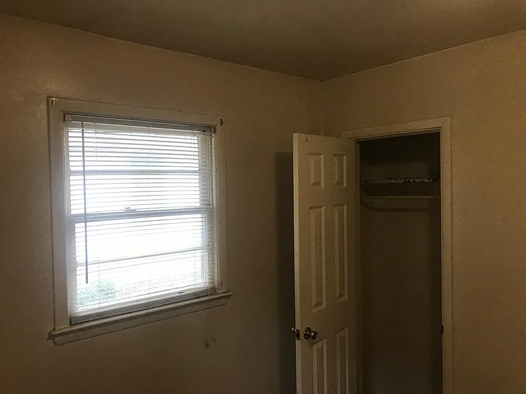 208 Wayne Ave — Photo 10