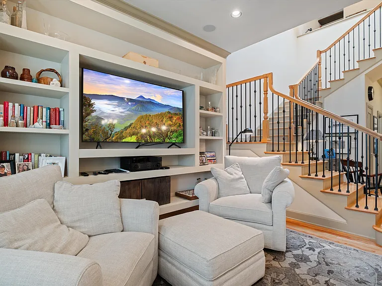 214 Russell M Perry Ave — Photo 3