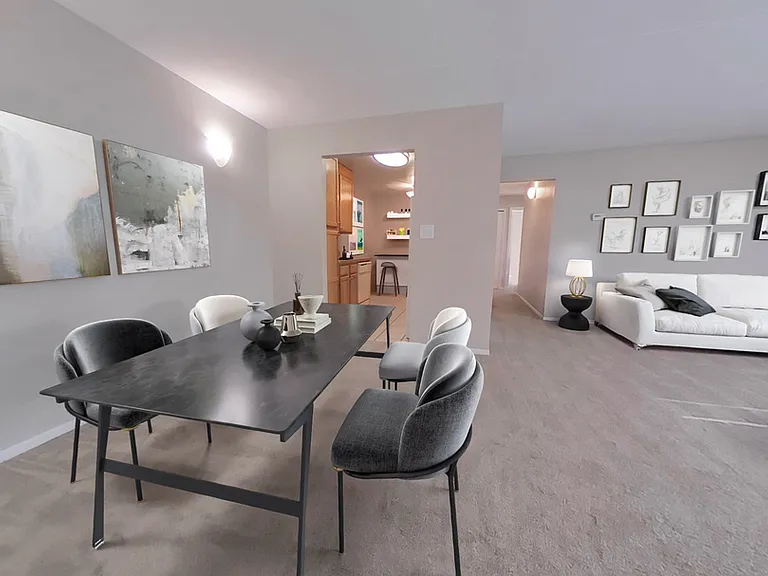 Liberty Hill Apartments — Photo 3