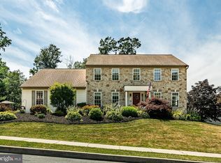 1 Kimball Ct, Morgantown, PA 19543