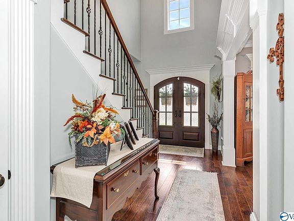 3rd image of 7 Brennan Hill Ln