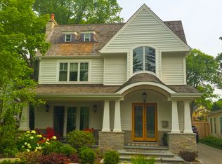 979 Elm St, Winnetka, IL 60093