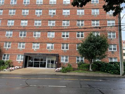140 Grove Street APT 5B, Stamford, CT, 06902