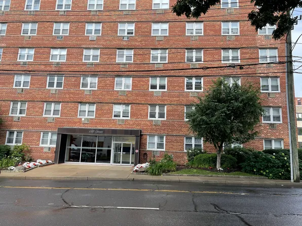 140 Grove Street APT 5B, Stamford, CT 06901