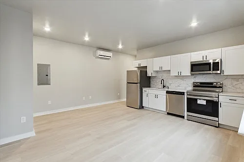 316 S 52nd St Photo 1