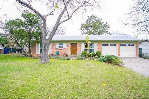 103 W Lisa Dr Photo 1