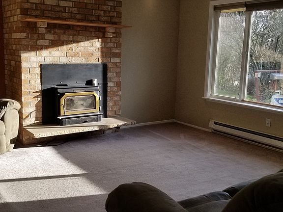 4th image of 19907 Birch Way #A