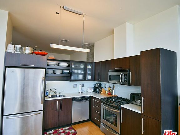 5th image of 1100 S Hope St APT 1614