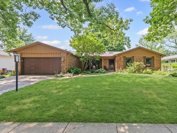 2119 Galen Dr, Champaign, IL 61821