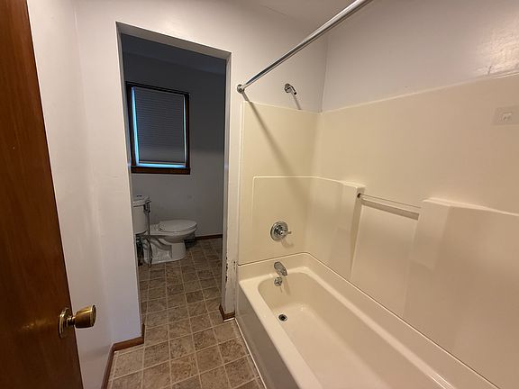 4th image of 1 Riverview Dr APT 4