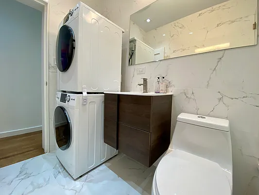 Rented by Mann Maurice A | media 18